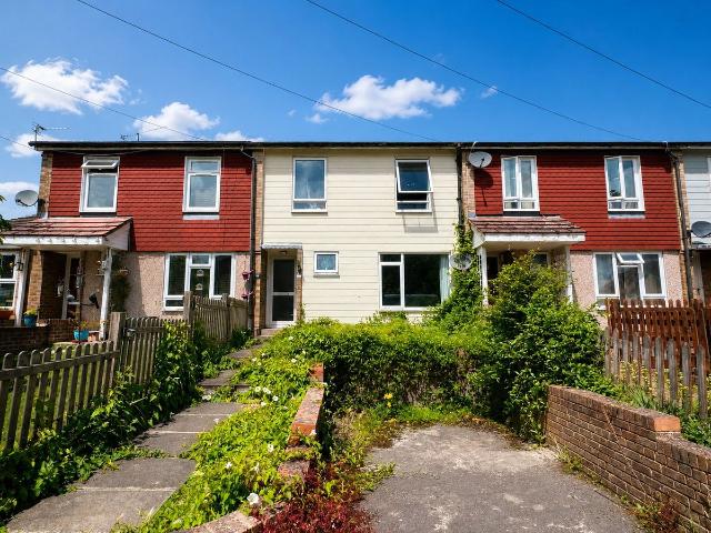 The Chantrys, Farnham, Surrey GU9, 3 bed terraced house to rent, £1,750 pcm | PrimeLocation