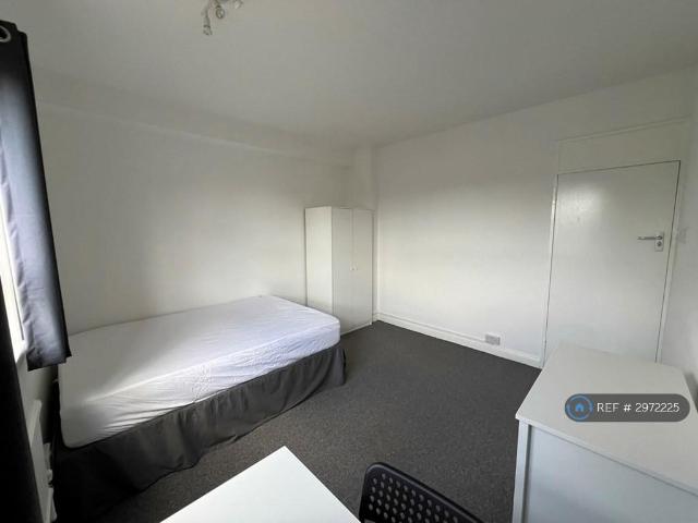 The Chenies, London, NW1 4 bed flat to rent £4,300 pcm £992 pw