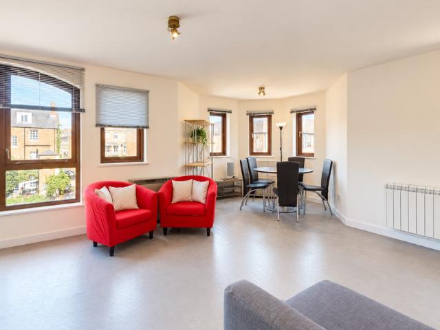 The Chilterns, Gloucester Green OX1, 1 bed flat to rent, £1,600 pcm | PrimeLocation