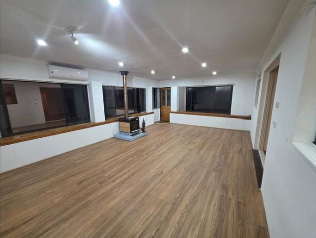 The Choice Is Yours!, Prime Location Meets Rural Charm: Massive 1,770sqm Oasis – Rent House, Granny Flat, or Both!