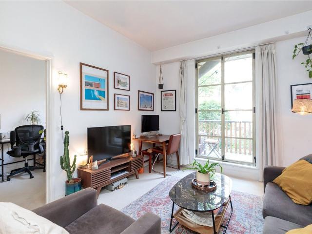 The Circle, Queen Elizabeth Street SE1, 1 bed flat to rent, £2,200 pcm | PrimeLocation