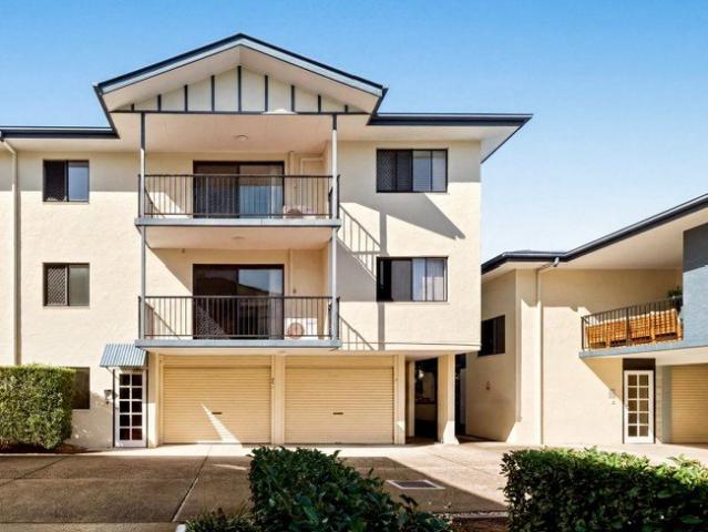 The Clayfield Apartment That Feels Nothing Like One!