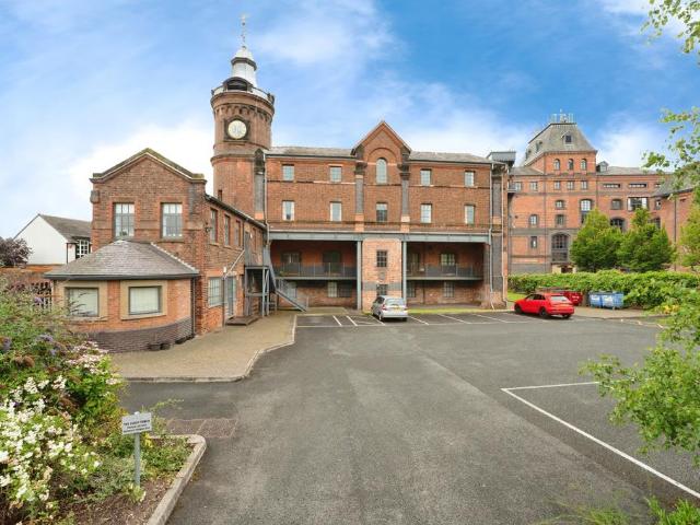 The Clock Tower, Warrington, WA4 1 bed apartment to rent £800 pcm £185 pw