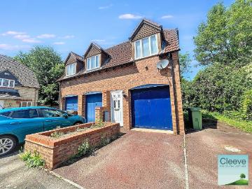 The Cloisters, Bishops Cleeve GL52, 1 bed detached house to rent, £1,000 pcm | PrimeLocation