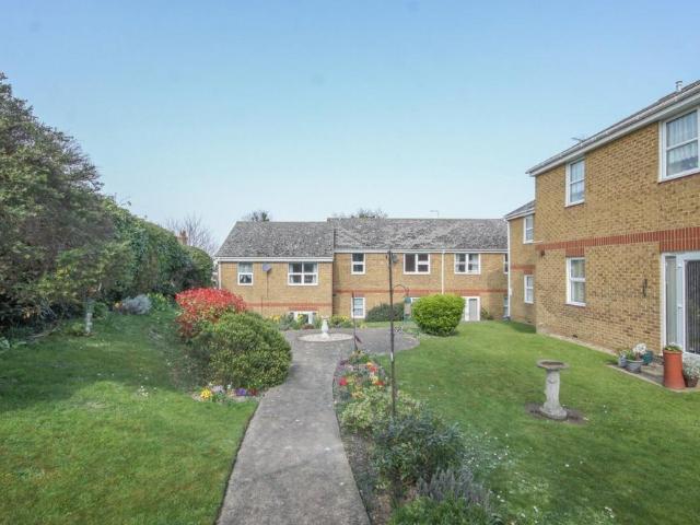 The Cloisters, Sittingbourne, Kent, ME10 1 bed maisonette to rent £950 pcm £219 pw