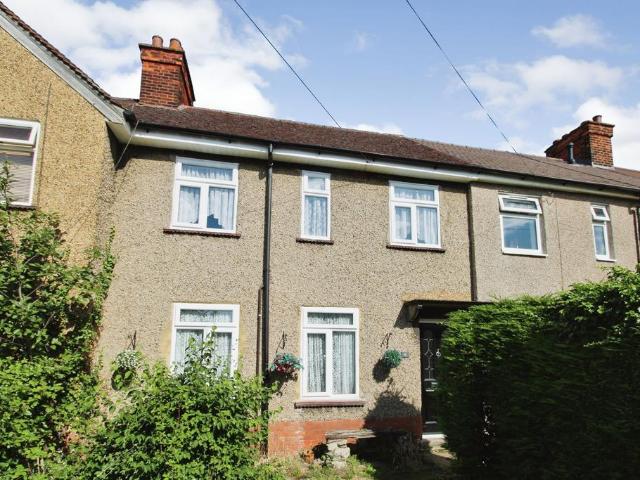 The Close, Clapham, Bedford 3 bed terraced house to rent £1,450 pcm £335 pw
