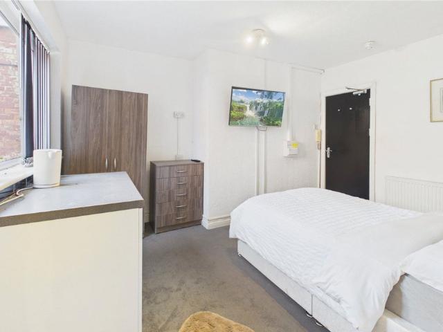 The Crescent, Middlesbrough TS5, 1 bed property to rent, £500 pcm | PrimeLocation