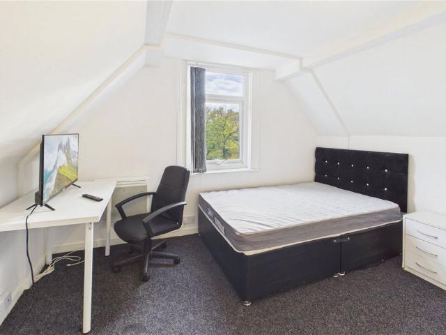 The Crescent, Middlesbrough TS5, 1 bed property to rent, £550 pcm | PrimeLocation