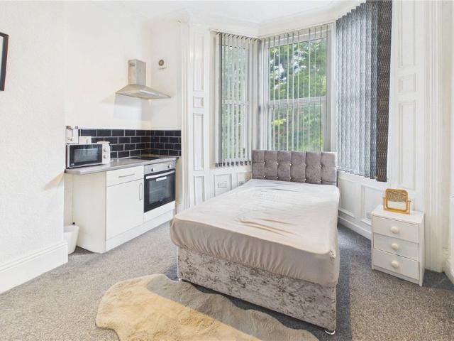 The Crescent, Middlesbrough TS5, 1 bed property to rent, £550 pcm | PrimeLocation