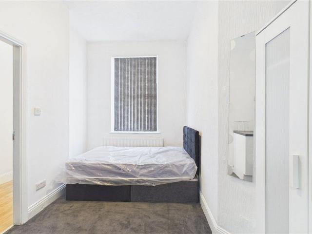 The Crescent, Middlesbrough TS5, Property to rent, £450 pcm | PrimeLocation