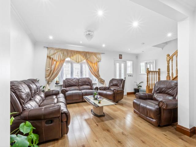 The Crescent, New Malden KT3, 4 bed terraced house to rent, £3,000 pcm | PrimeLocation