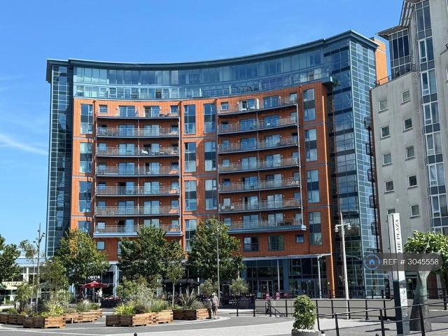 The Crescent, Portsmouth, PO1 1 bed flat to rent £1,500 pcm £346 pw