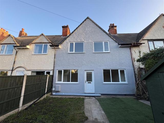 The Crescent, Woodlands, Doncaster DN6, 3 bed terraced house to rent, £900 pcm | PrimeLocation