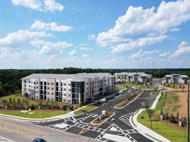 The Crest at South Point 3 Bedroom Apartment for Rent at 300 Highway 81 W, Mcdonough, GA 30253