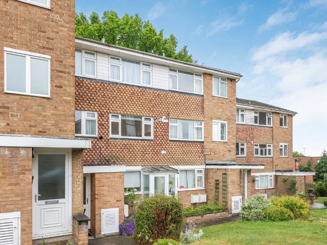The Croft, Ealing W5, 2 bed maisonette to rent, £2,500 pcm | PrimeLocation