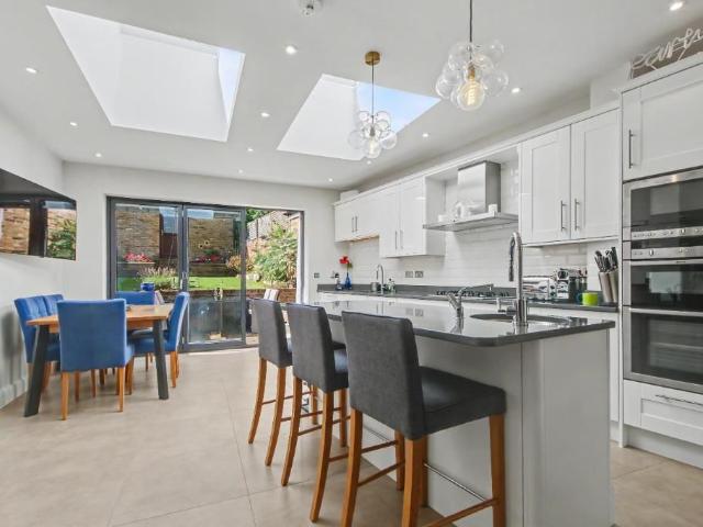 The Crosspath, Radlett WD7, 3 bed end terrace house to rent, £3,750 pcm | PrimeLocation