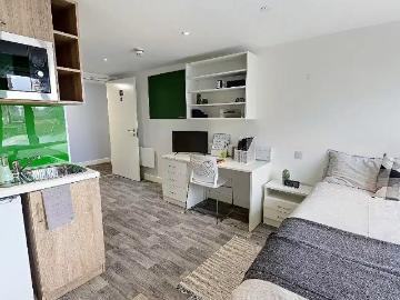 The Cube Greenwich, London Has an Apartment