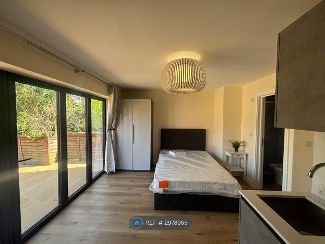 The Curve, London W12, Studio to rent, £1,550 pcm | PrimeLocation