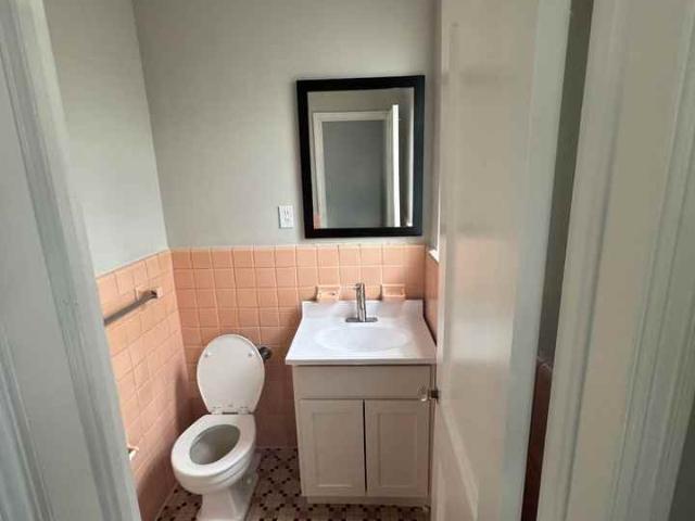 The Ambassador 2 Bedroom Apartment for Rent at 13700 Fairhill Rd, Shaker Heights, OH 44120 Shaker Heights