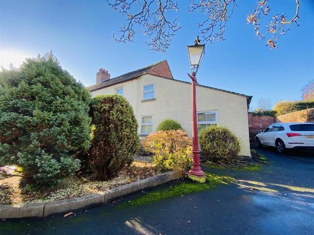 The Annexe, 37 Mount Road, Tettenhall. 1 bed townhouse to rent £895 pcm £207 pw