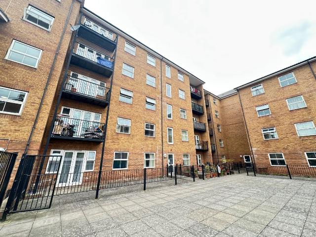The Academy, Holly Street, Luton, Bedfordshire LU1, 2 bed flat to rent, £1,250 pcm | PrimeLocation