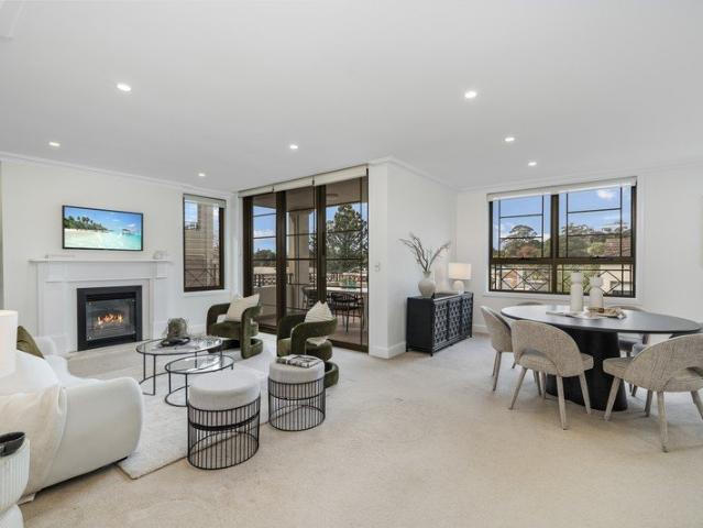 The Alexander Boutique First Floor Apartment with a Sunlit Easterly Terrace
