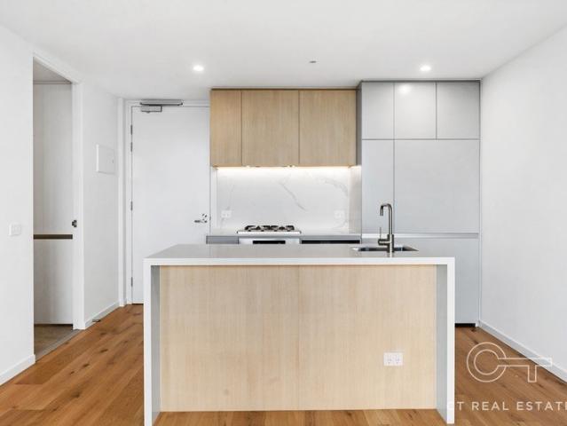 THE APARTMENTS Where the city is your backyard