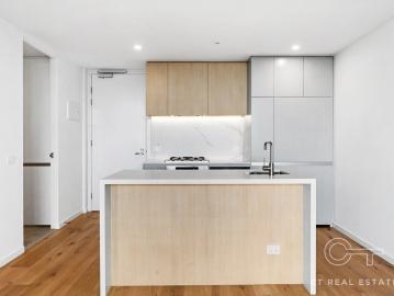 THE APARTMENTS Where the city is your backyard