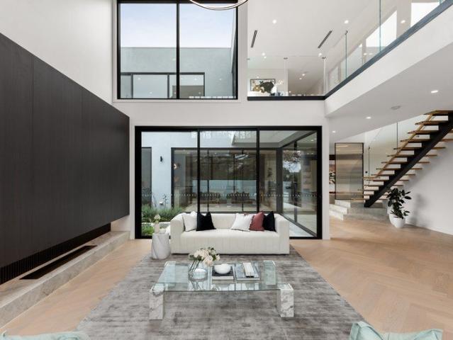 The apex of deluxe architectural design