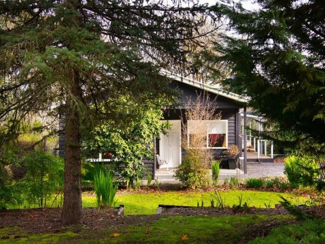 The Apple Tree Residence Entertain in Style, Relax in Comfort