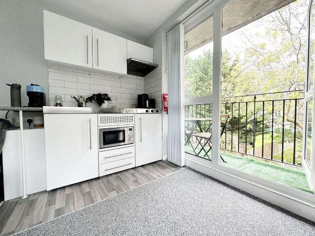 The Approach, Orpington BR6, Studio to rent, £1,050 pcm | PrimeLocation