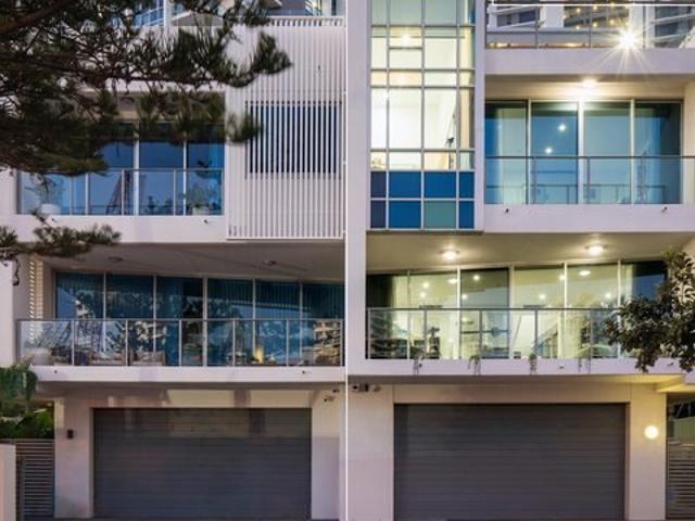 'THE ART BEACH HOUSE' Rare & Spacious Trophy Landmark Coastal Beachside Villa! Front Entrance 21 Vista Street Low Sqm Rate  589sqm