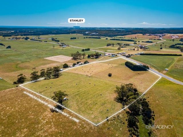 The Australian Dream! Renovated Home, Large Shed On Almost 20 Acres