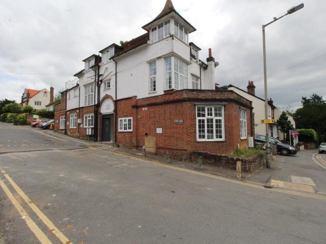 The Avenue, Amersham HP7, 1 bed flat to rent, £1,350 pcm | PrimeLocation