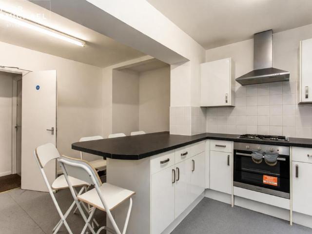 The Avenue, Brighton 7 bed semi detached house to rent £4,247 pcm £980 pw