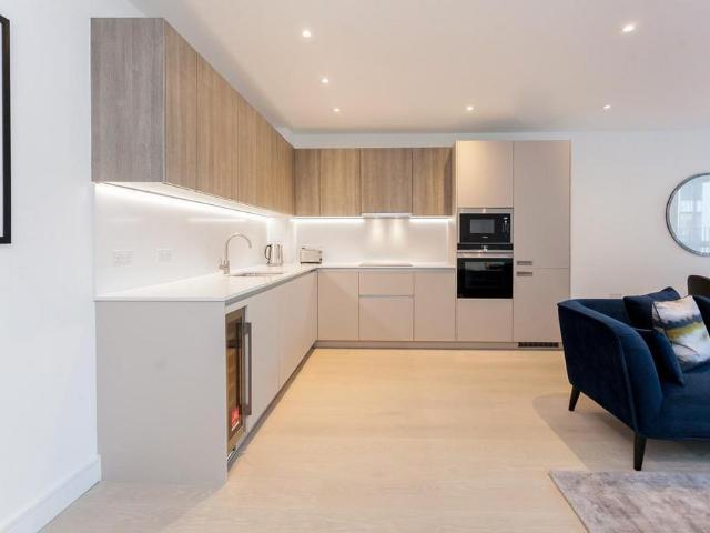 The Avenue, Brondesbury Park, NW6 2 bed apartment to rent £3,600 pcm £831 pw