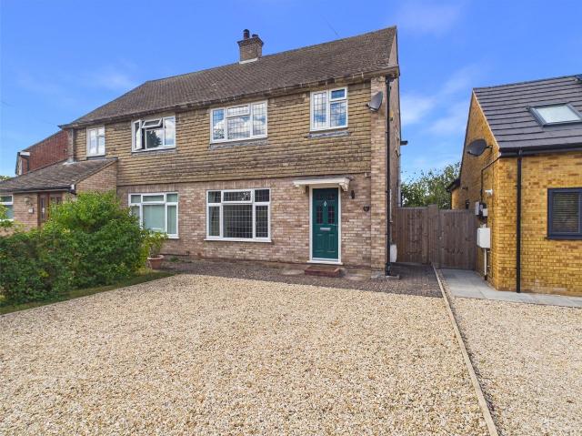 The Avenue, Chinnor OX39, 3 bed semi detached house to rent, £1,750 pcm | PrimeLocation