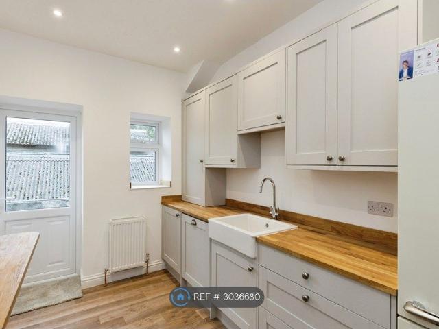 The Avenue, Cirencester GL7, 1 bed flat to rent, £1,275 pcm | PrimeLocation