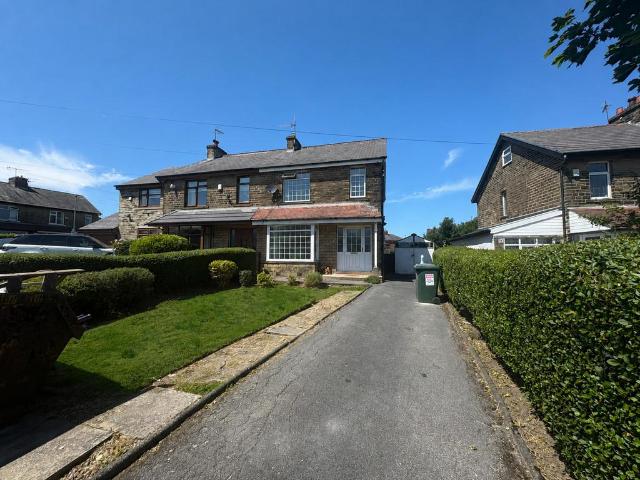 The Avenue, Clayton 3 bed semi detached house to rent £1,295 pcm £299 pw