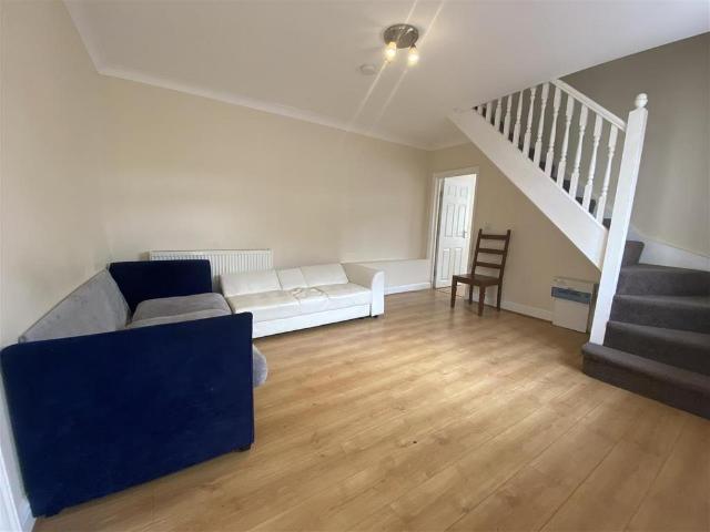 The Avenue, Harrow 3 bed end of terrace house to rent £2,300 pcm £531 pw