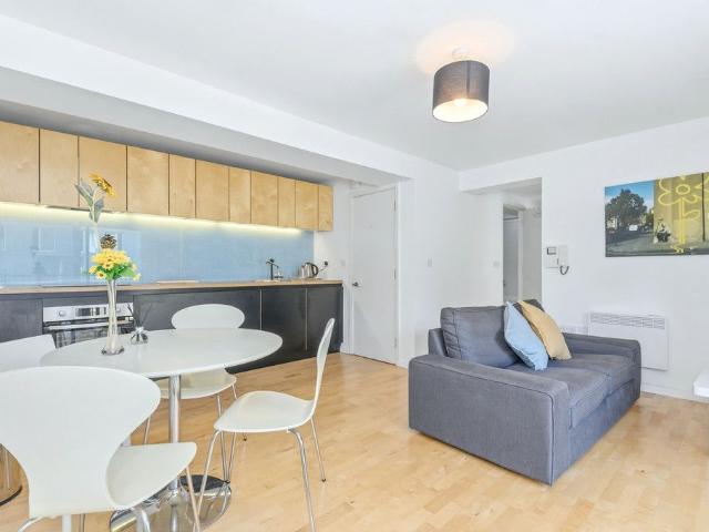 The Avenue, Leeds LS9, 1 bed flat to rent, £925 pcm | PrimeLocation