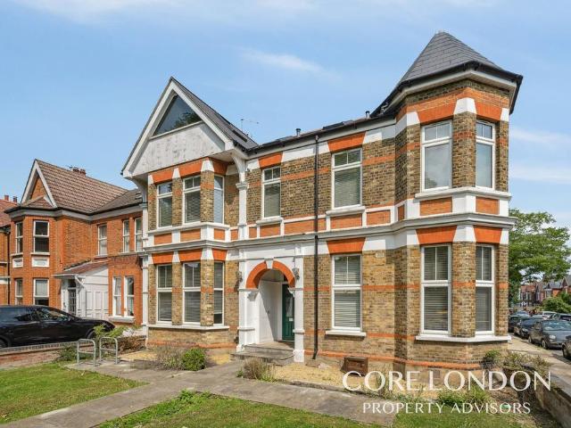 The Avenue, London, W13 2 bed apartment to rent £2,350 pcm £542 pw