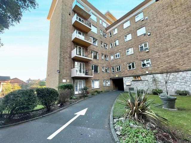 The Avenue, Poole BH13, 2 bed flat to rent, £1,400 pcm | PrimeLocation