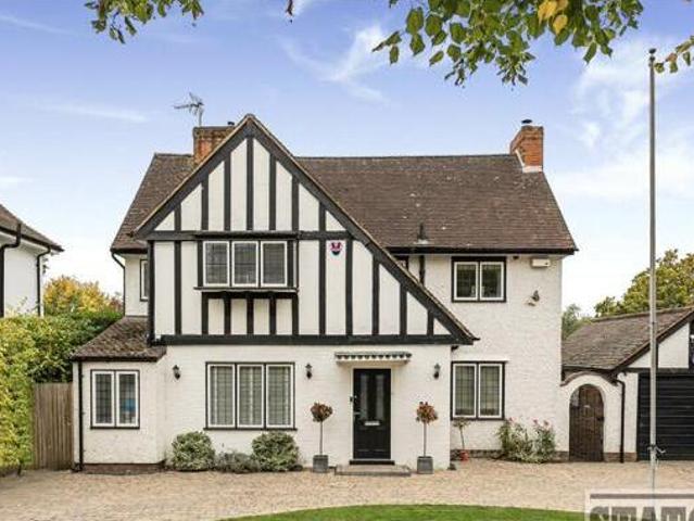The Avenue, Potters Bar, 4 Bedroom Detached