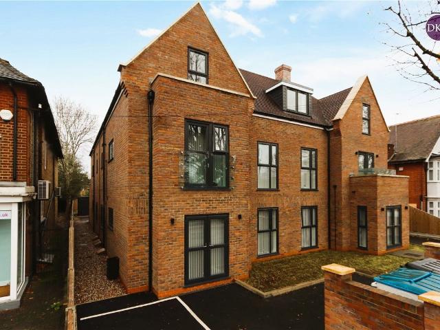 The Avenue, Watford, Hertfordshire WD17, 2 bed flat to rent, £1,750 pcm | PrimeLocation