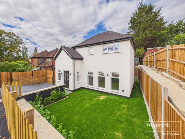 The Avenue, Wembley HA9 3 bed detached house to rent £2,800 pcm £646 pw