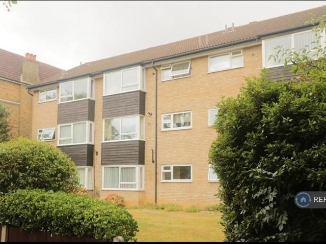 The Avenue, Worcester Pak, KT4 2 bed flat to rent £1,800 pcm £415 pw