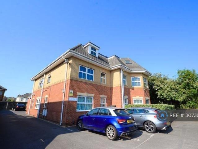 The Avons, Bournemouth, BH8 2 bed flat to rent £1,250 pcm £288 pw