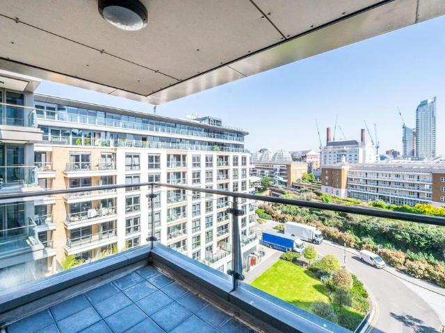 The Boulevard, Imperial Wharf. 2 bed flat to rent £2,850 pcm £658 pw