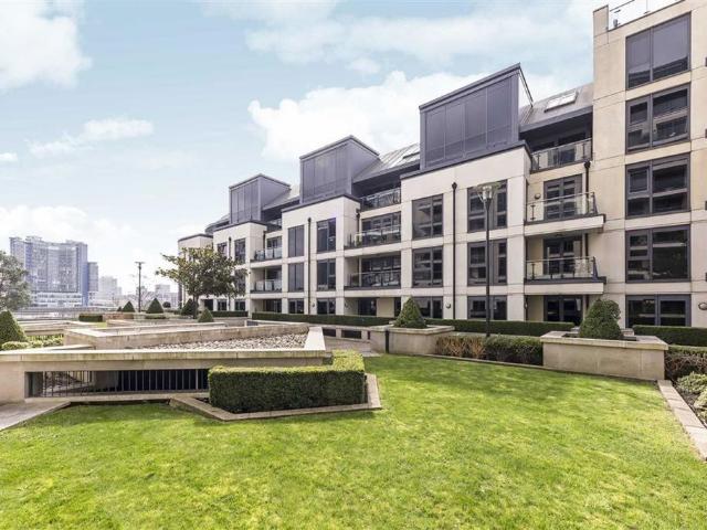 The Boulevard, London, SW6 2HW, United Kingdom | 3 bed apartment for rent #135552042 | Rentberry